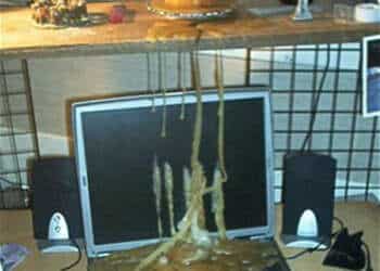 Por esto no hay que tener velas cerca de tu laptop