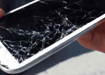¿Cuál soporta más los golpes? ¿Un Samsung Galaxy S III o un iPhone 4S?