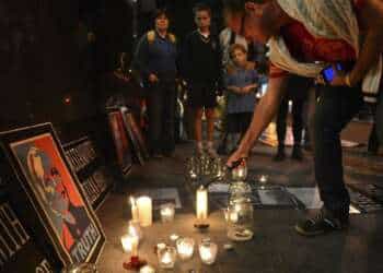 Miles de personas de todo el mundo se suman al pedido de asilo polí­tico para Julian Assange