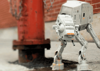 ¿Cómo serí­a si tuvieras a un caminante AT-AT de mascota?