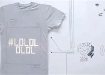 Una camiseta con pantalla LED publica información almacenada en tu smartphone