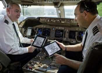 American Airlines ahorraría $1.2 millones USD en combustible al utilizar un iPad como manual para pilotos