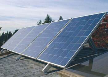 Los colectores solares reducen las emisiones causadas por el uso de petróleo