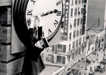 Configura correctamente tus gadgets: este sábado 27 se cambia la hora en Chile