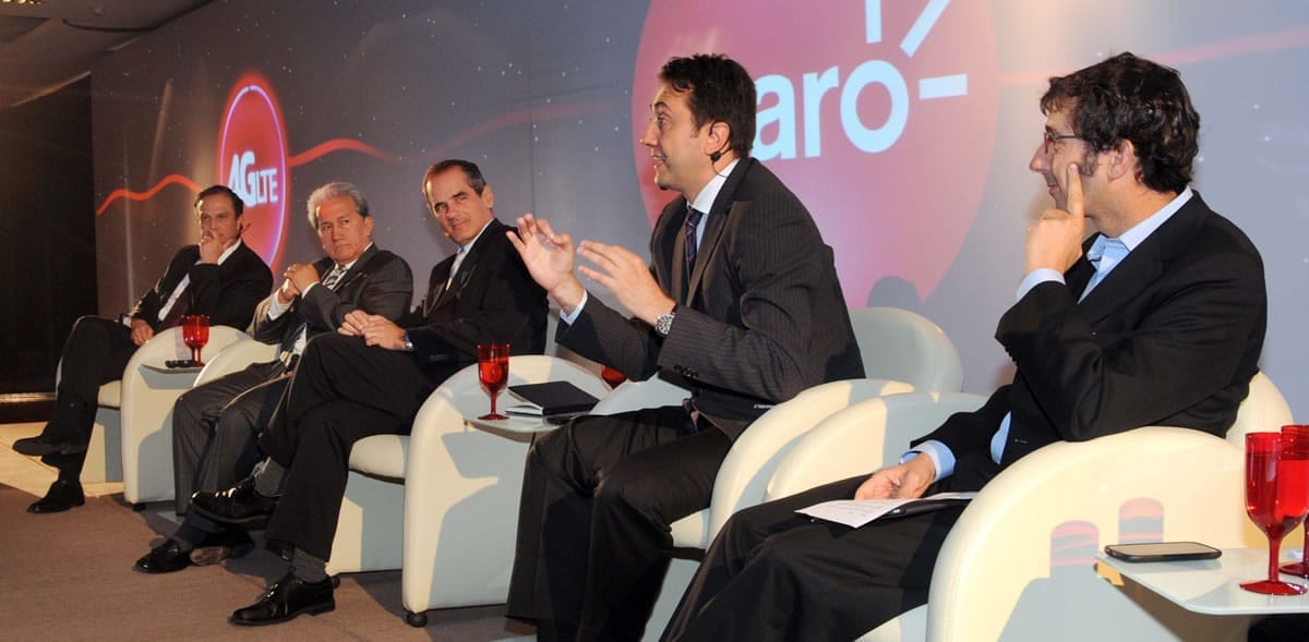 Claro Summit Claro Summit 2013