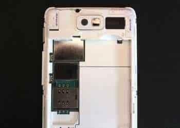 Versiones chilenas de los smartphones Motorola RAZR D1 y D3 solo contarán con un slot para SIM