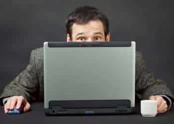 Abogado culpa a Apple de su adicción a la pornografí­a online