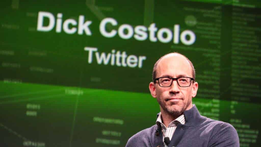 Dick Costolo, CEO de Twitter, viajó a China para resolver los problemas de la plataforma en el aquel paí­s.