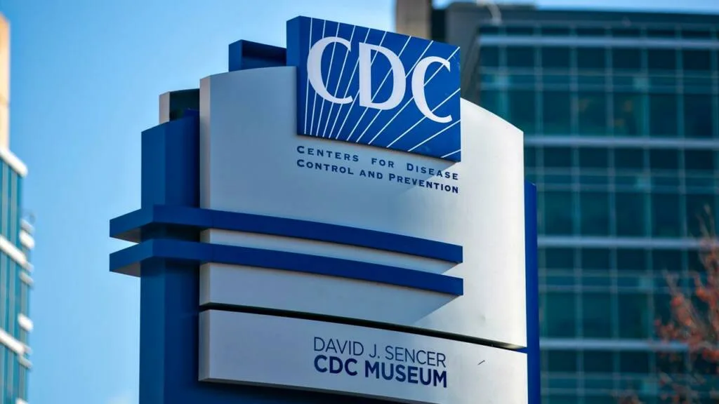 Centers For Disease Control And Prevention Cdc Cigarrillos electrónicos tientan a los jóvenes a que fumen uno real