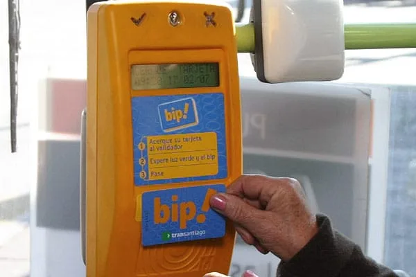 Tarjeta Bip MTT advierte que quienes utilicen saldo ficticio desde una tarjeta Bip!, pueden ser acusados de fraude.