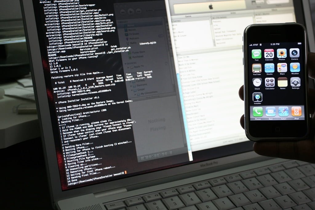 La policí­a de la región de Los Urales de Rusia busca a una persona que los ayudara a hackear iPhones.