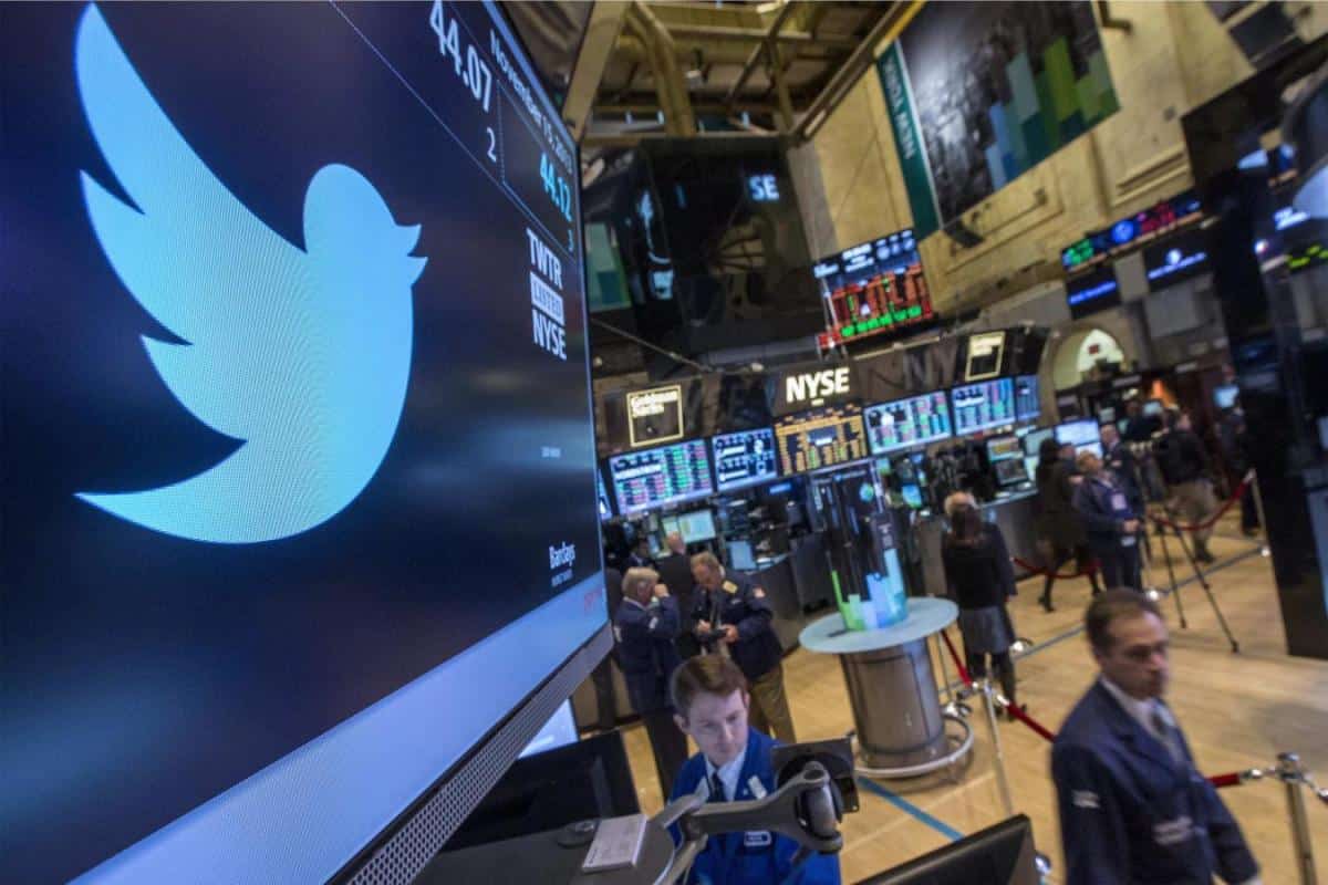 Twitter no halla la forma de convertir su plataforma con más de 300 millones de usuarios en rentable.