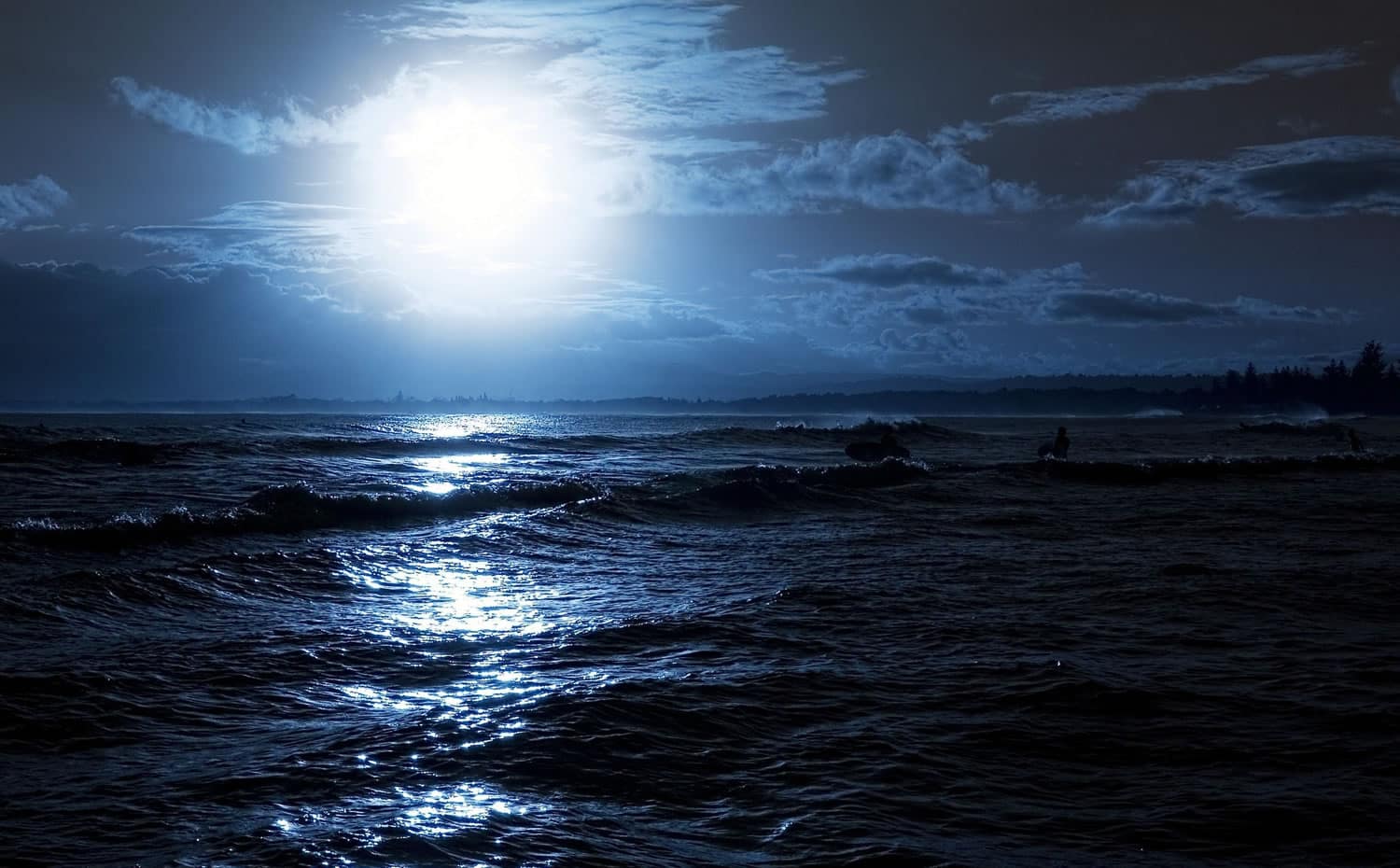 La Luna podrí­a ser factor en los fuertes terremotos, según investigador japonés.