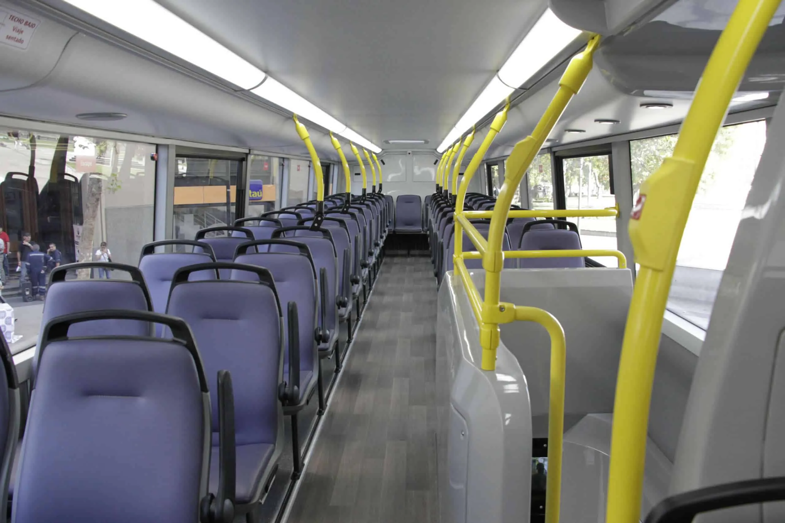 Bus Pisos Transantiago Scaled El segundo piso es más bajo que el primero.