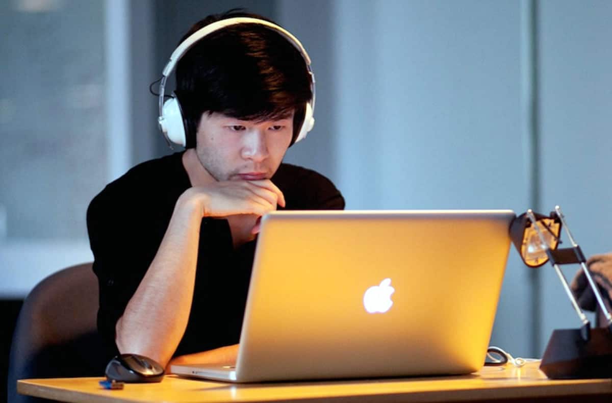 Trabajando Con Musica ¿Qué tipo de música es la mejor para fomentar la creatividad?