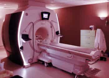 máquina de resonancia magnética