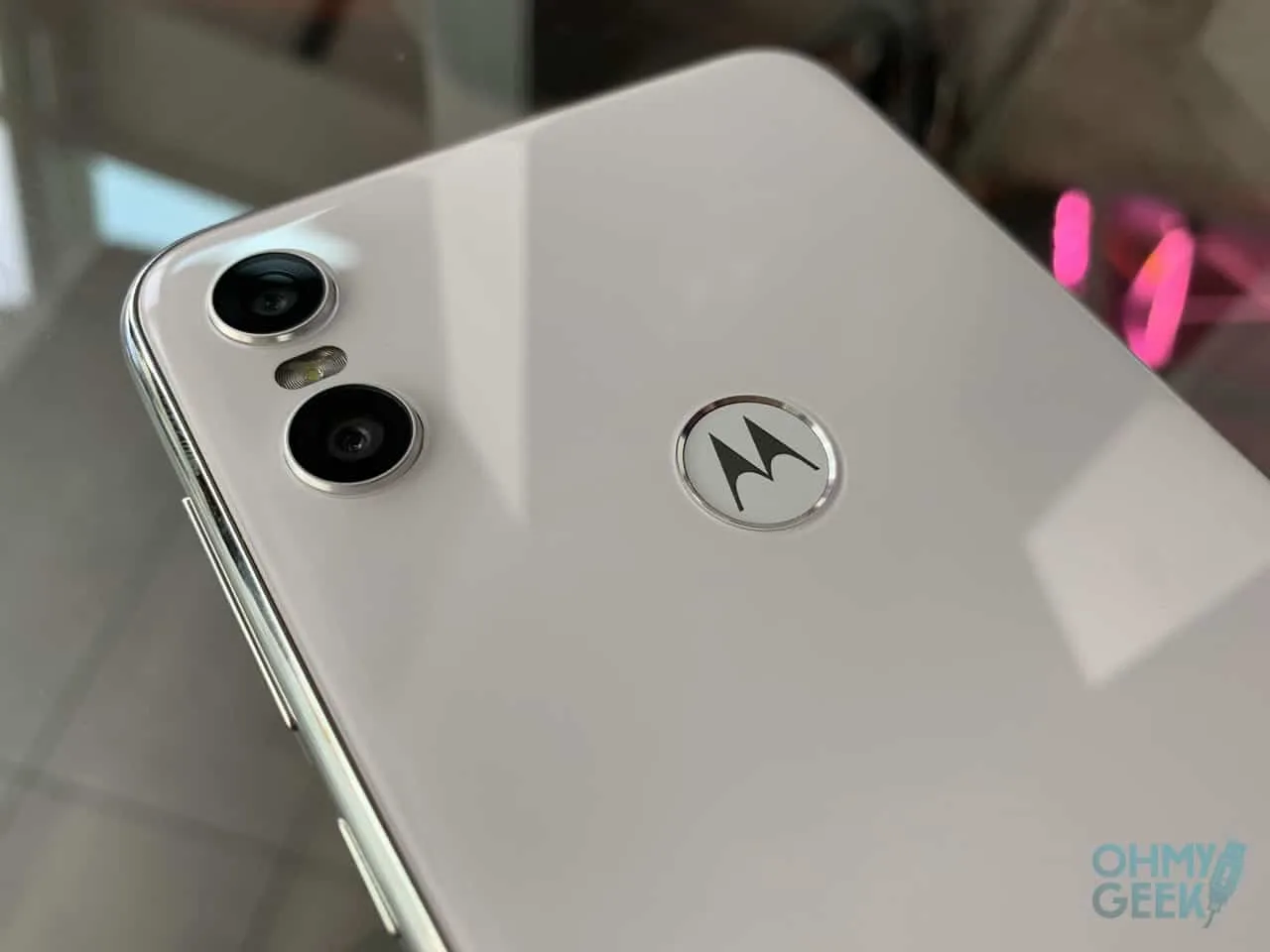 Comienza la venta de Motorola One en Chile por $249.990 CLP