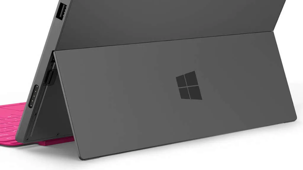 Microsoft estarí­a creando una tablet con pantalla plegable que corre Apps de Android.