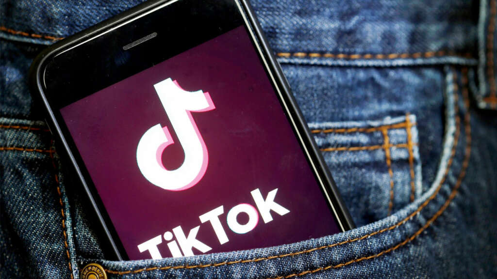 Italia exige bloqueos a TikTok por la muerte de una niña de 10 años que hizo un desafí­o.