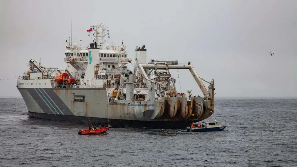 Barco Cable Submarino Después de dos años el cable submarino que une Chile con Guatemala por la costa Pacífico está listo.
