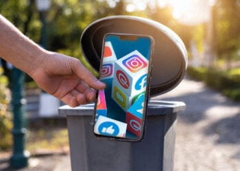 Botando Celular Redes Sociales - detox digital