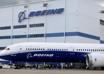 Boeing 787 Dreamliner - Boeing