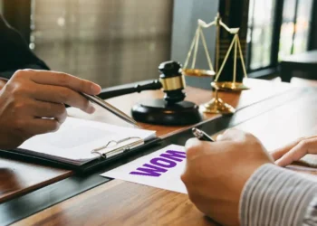 Wom Quiebra Demanda Legal - WOM