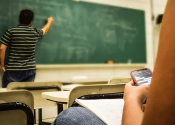 Profesor Estudiantes Celular Clases - estudiantes