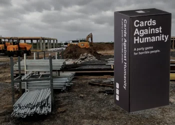 Cards Against Humanity Spacex Demanda - Cards Against Humanity