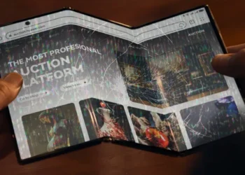 Huawei Mate Xt Broken Screen - Mate XT