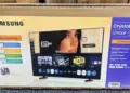 Dua Lipa demanda Samsung